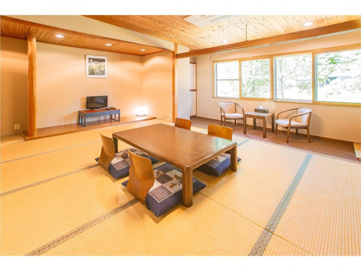 Nomad Hakuba Bed & Breakfast Luaran gambar